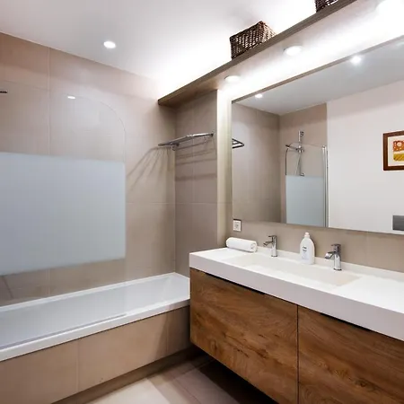 Piso Pueblo Con Vista, Piscina Y Tranquilidad